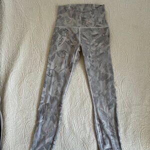 Lululemon Gray Abstract Print Leggings High Rise Size 4